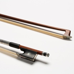 BL80B Violin Bow (3/4, pernambuco) . Eastman